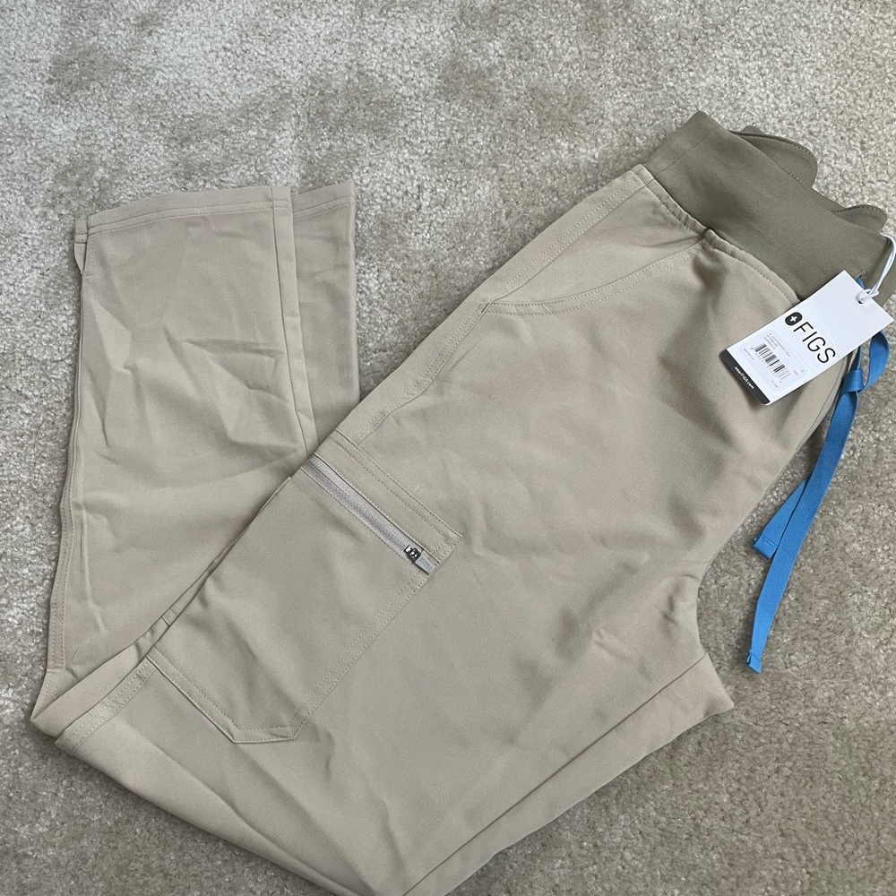 Figs small sandstone color yola high waisted 2.0 skinny scrub pants